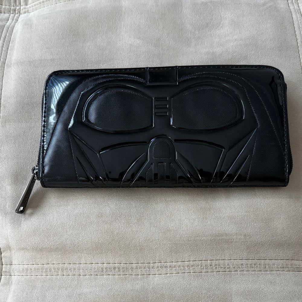 Loungefly Black Patent Star Wars Zip Wallet